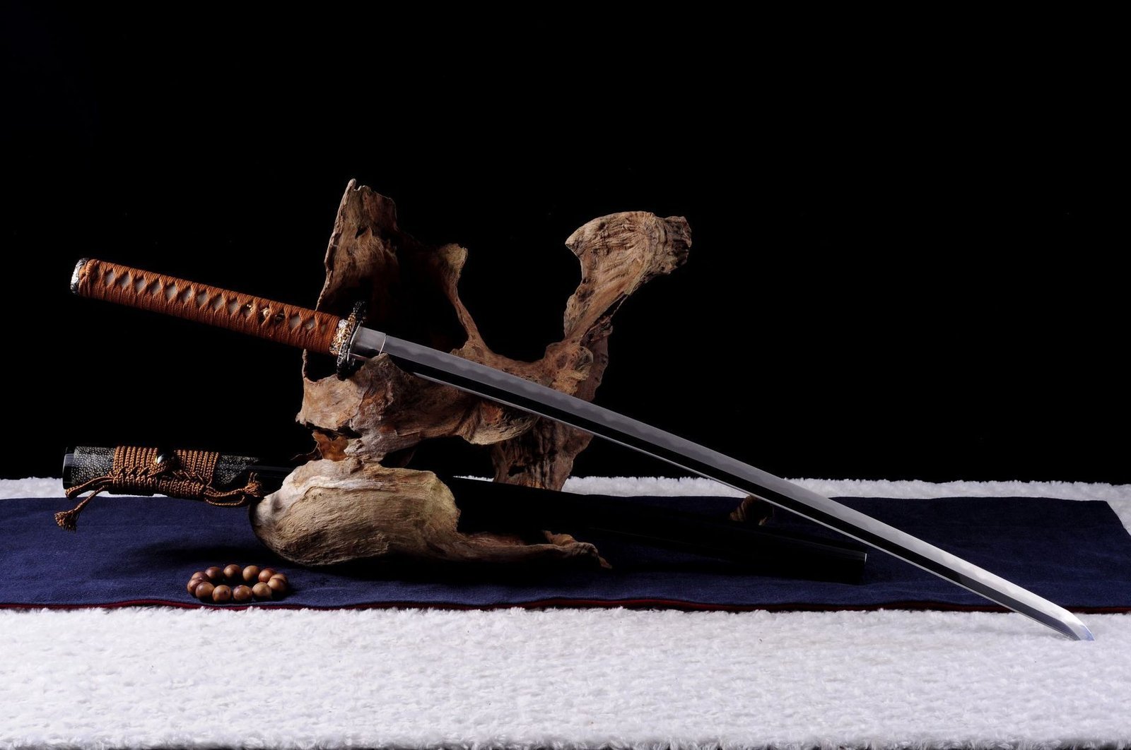 29c35a93-d597-466f-9f00-70a7bc748e2a-1.jpeg High-end Samurai: Kikuichi Three-Piece Match Fixed Blade Knife