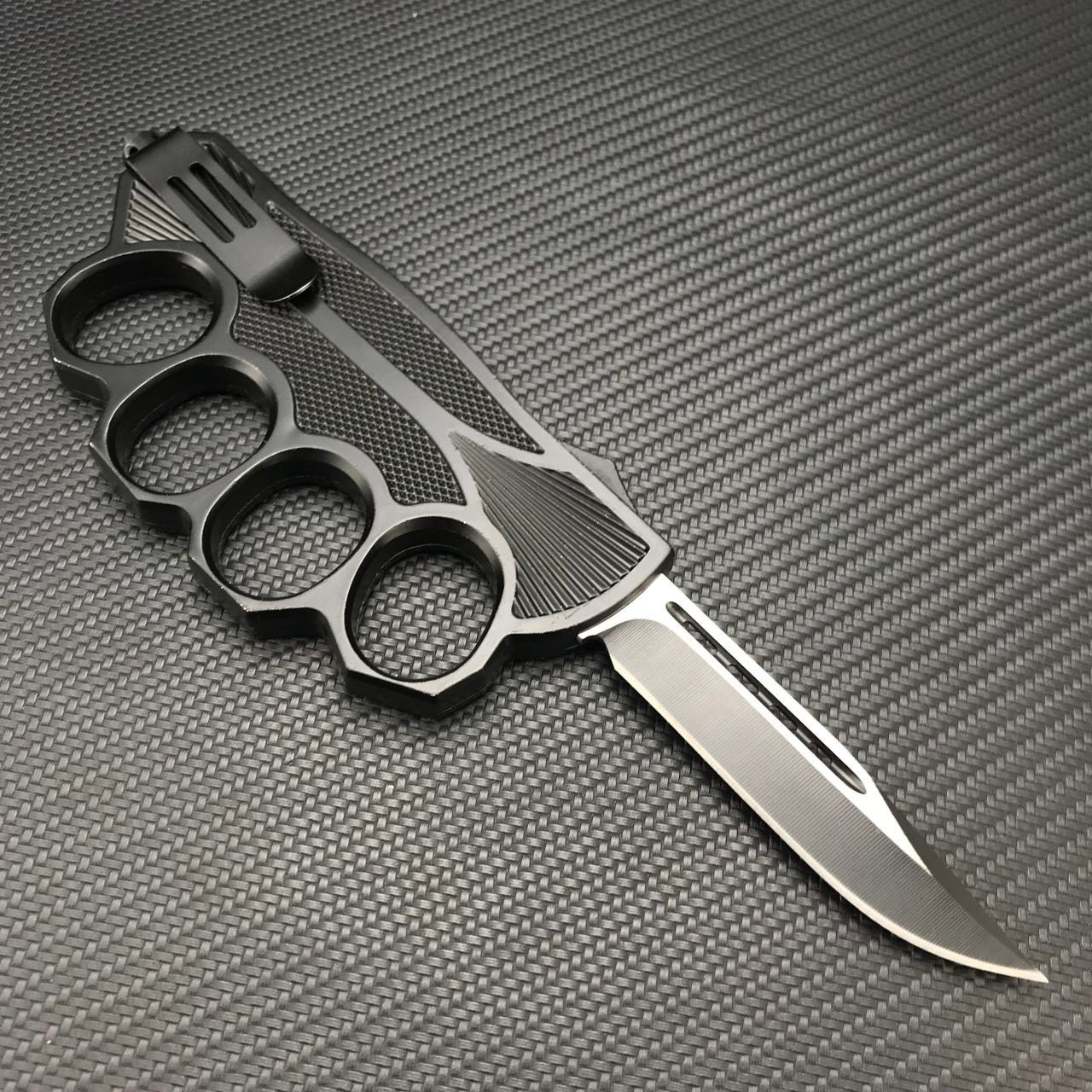 5239893e-ee37-4c2e-ac64-6929b0cd6f27.jpeg Skeleton Gauntlets OTF Single Blade