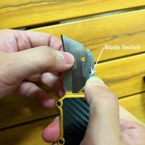Box Cutter​ Carbon Fiber Utility Knife Blade Equipped With 5 Blades-Red